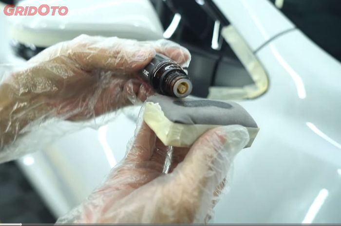 Nggak Main-main, Air Ini Bikin Lapisan Coating Seharga Jutaan Bisa Menghilang