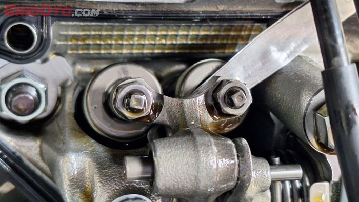Ternyata Ini Sebabnya Settingan Klep di Motor Bekas Bisa Berubah
