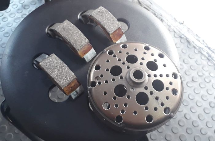 Cara Simpel Menghilangkan Gredek di CVT Vespa Matic, Simak Triknya