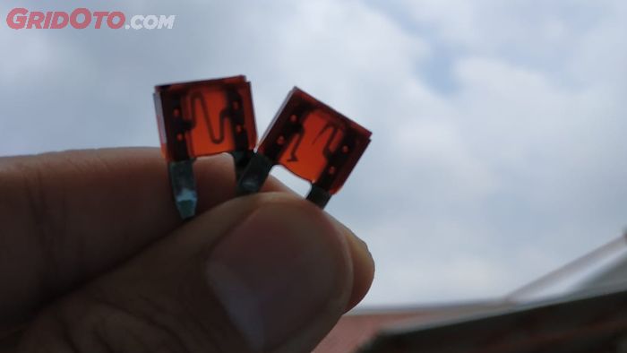 Ini Dua Penyebab Lampu Rem di Mobil Cepat Putus, Salah Satunya Sepele