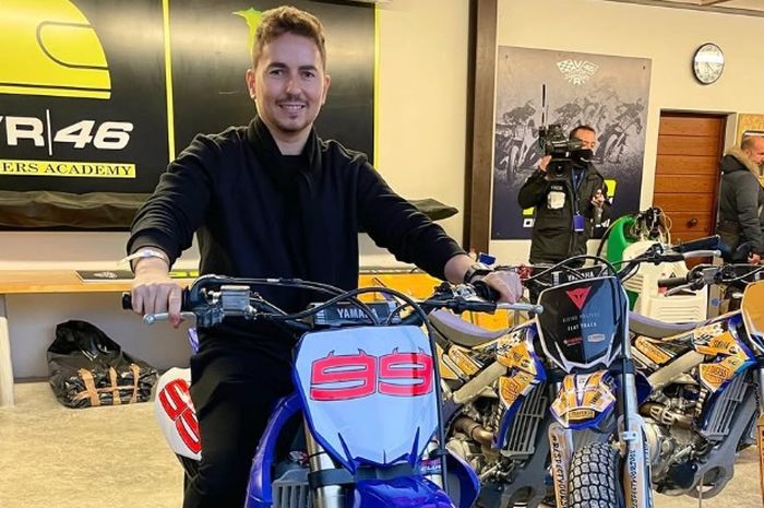 Beda Karakter, Ini Saran Jorge Lorenzo Buat Peco Bagnaia Biar Nggak Kalah dengan Marc Marquez