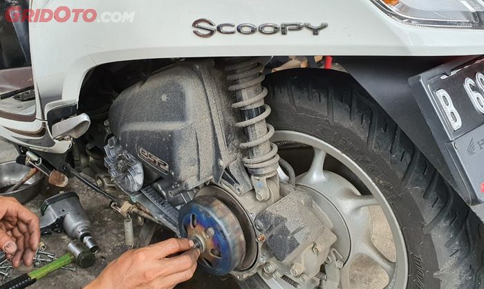 Inilah Dua komponen Penyebab CVT Motor Matic Honda Scoopy Bunyi Kasar