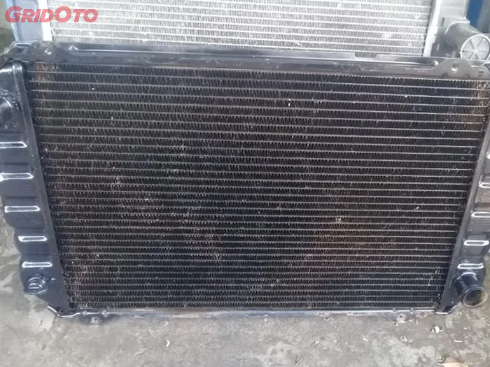 Hal Sepele Tapi Bikin Radiator Mobil Cepat Panas, Ini Penyebabnya!