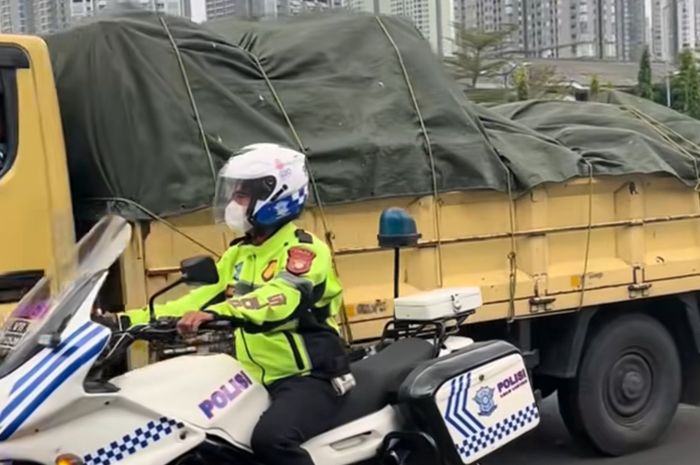 Tanggapan Polisi Soal Motor Patwal Hentikan Rotator Ketika Sadar Direkam
