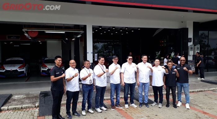 Nuansa Paddock Balap Hadir di GR Garage PIK 2, Siap Sambut GR Enthusiast