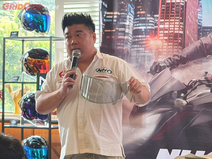 Cocok Buat Malam Hari, Ini Kelebihan Visor Helm Berwarna Kuning