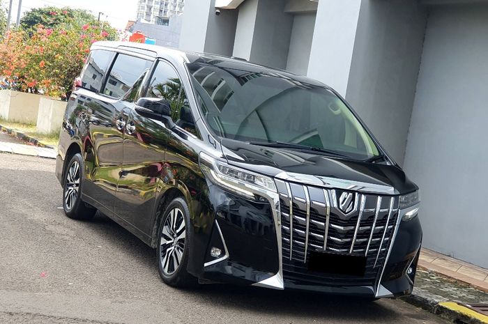 Mobil Bekas Toyota Alphard Menarik Buat Dibeli, Harga Jauh Lebih Murah
