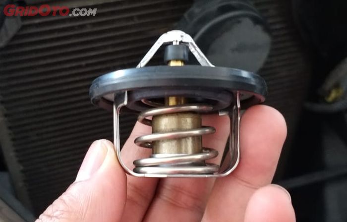 Ini Komponen Penyebab Mobil Overheat Padahal Sudah Kuras Radiator