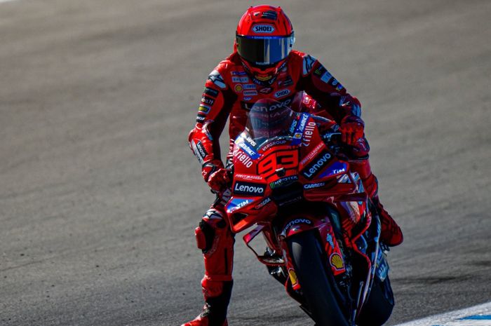 Lihat Data Marc Marquez Pembalap Ini Pusing, Bilang Marquez Emang Beda