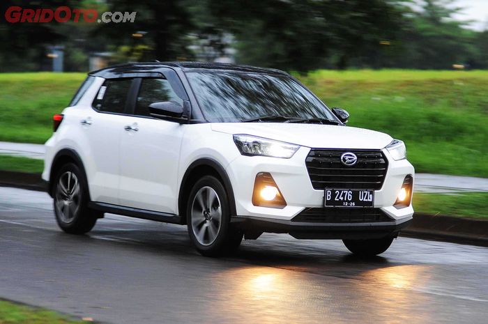 Daihatsu Rocky, Daihatsu, Berikut Kisaran Harga Mobil Bekas Daihatsu Rocky Tipe CVT dan Manual