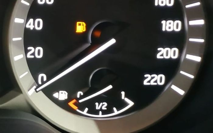 Selama Ini Salah, Arti Huruf E di Indikator Bensin Bukan Empty, Tapi Ini