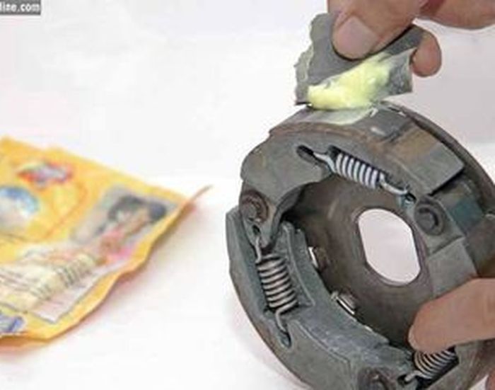 Beginilah Cara Mudah dan Murah Bikin Rem Motor Matic Pakem Lagi
