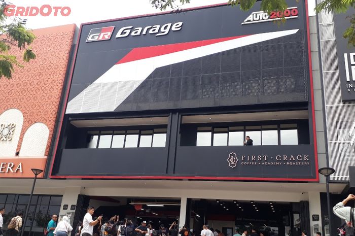 Nuansa Paddock Balap Hadir di GR Garage PIK 2, Siap Sambut GR Enthusiast