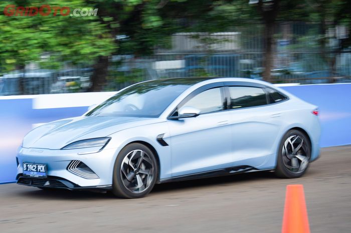 BYD, Mobil Listrik BYD, Penjualan Meroket, Ini Alasan BYD Sealion 7 Jadi Incaran di Segmen Mobil Listrik