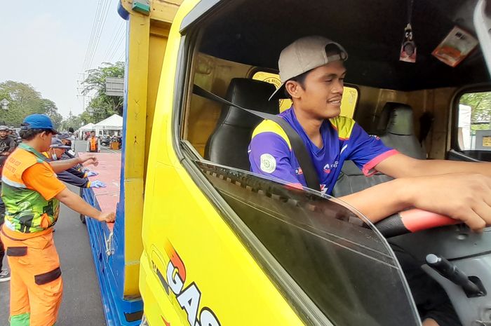 Dahsyat, Ternyata Gaji Sopir Truk Perbulannya Ada Capai Dua Digit