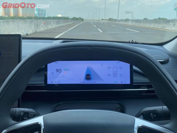 Geely EX5 Hampir Bisa Jalan Sendiri, Bikin Perjalanan Jauh Gak Capek