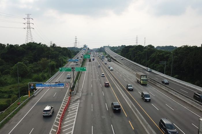 Jadi Paham, Ini Alasan Lajur Kanan Jalan Tol Cuma Buat Nyalip