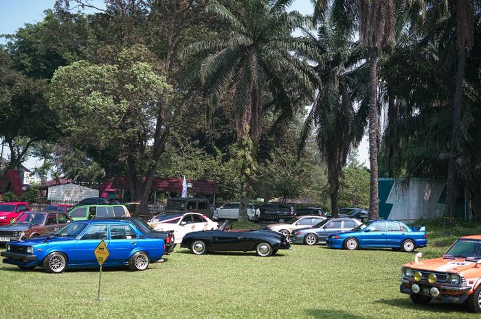 Anniversary ke-8 Motuba Bogor Timur, Mobil Tua Bahagia Bikin Heboh