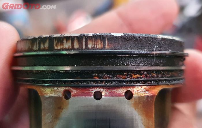 Pakai Ring Piston Ini, Oli Mesin Motor Diklaim Gak Gampang Kurang