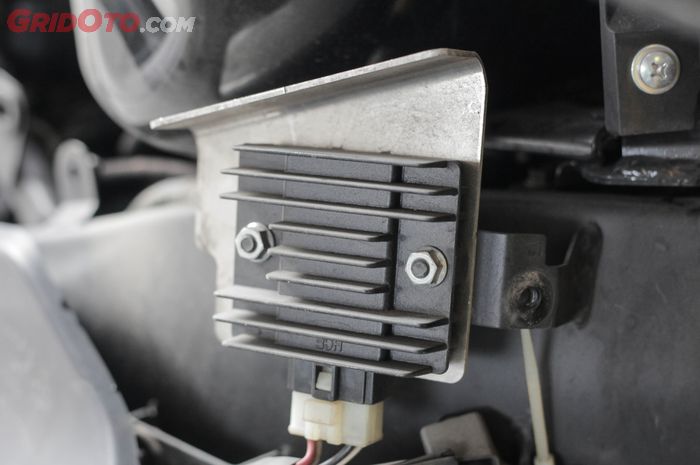 Ini Beberapa Gejala Kiprok di Motor Bekas Rusak Selain Aki Tekor