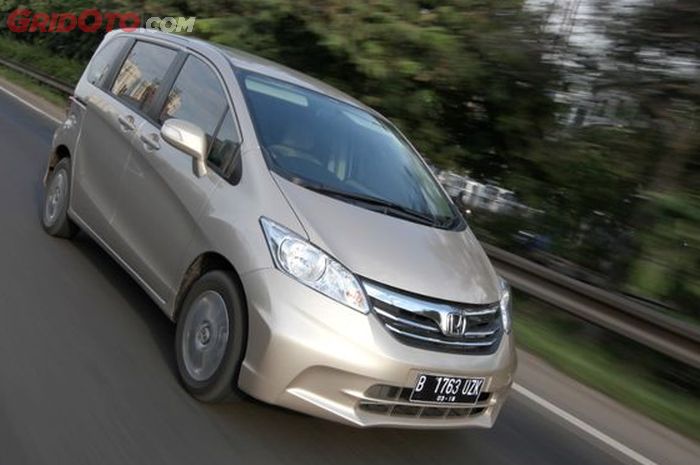 Cocok Buat Antar Anak Sekolah, Harga Bekas Honda Freed Semurah Ini