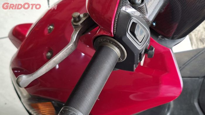 Biar Nggak Ribet, Yamaha Mio Bisa Pasang Parking Brake Lock Punya Adiknya