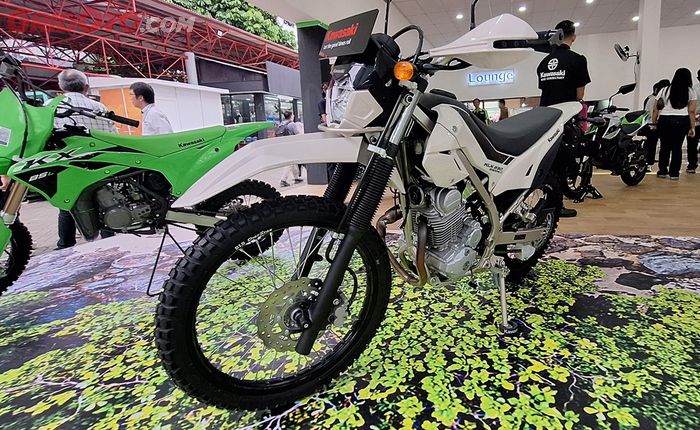 Trail Ganteng Kawasaki KLX230 Sherpa S Resmi Dijual, Intip Spek dan Harganya