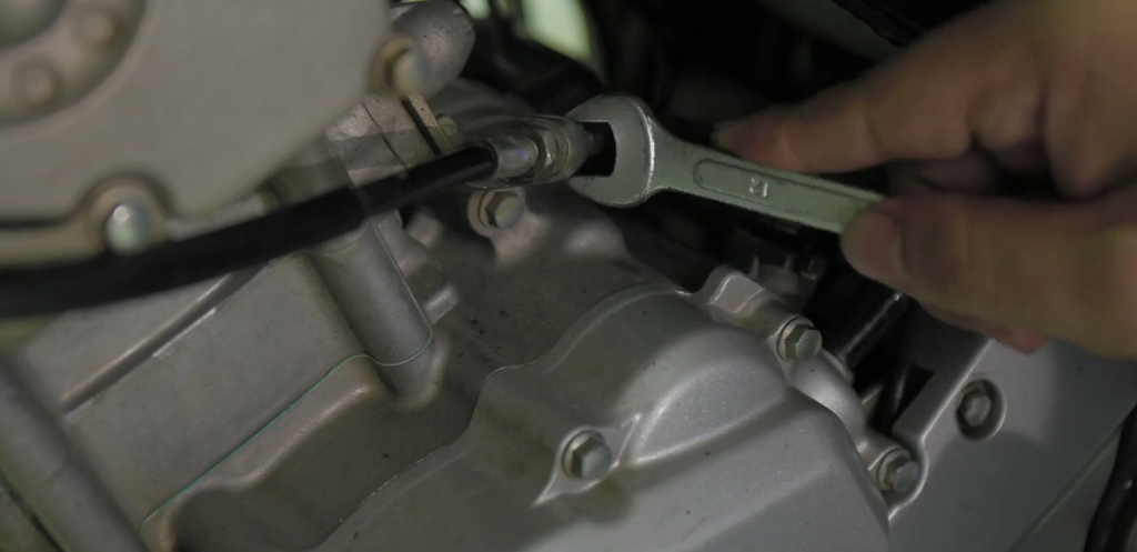 Ternyata Semudah Ini Setel Jarak Main Kopling Motor Bekas Manual