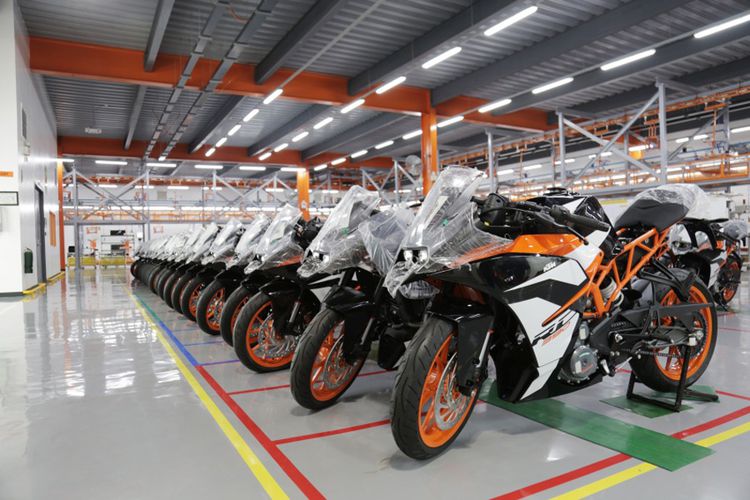 KTM, Gelombang Krisis Masih Hantam KTM, Penjualan dan Karyawan Terdampak