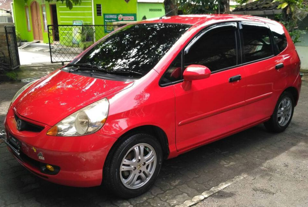 Lagi Cari Mobil Bekas Hatchback Murah Meriah? Tengok Honda Jazz GD3 Tahun 2005