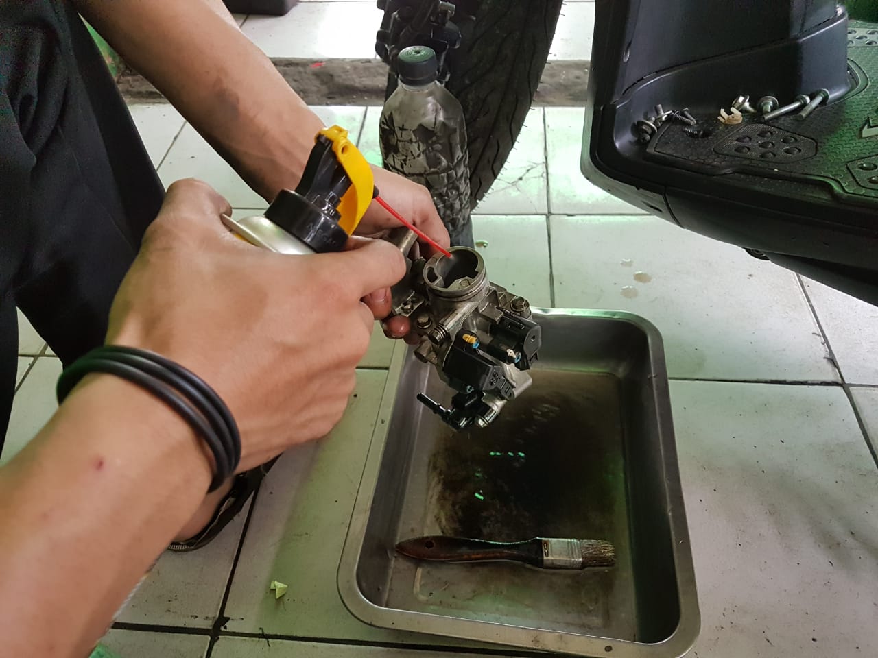 Begini Cara Cepat dan Aman Bersihkan Throttle Body Motor Bekas Injeksi