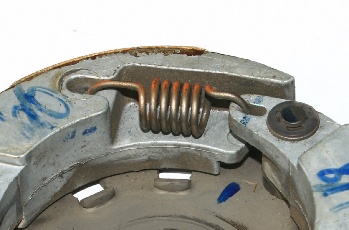 Ternyata Ini Efek Samping Telat Ganti Kampas Ganda CVT Motor Matic