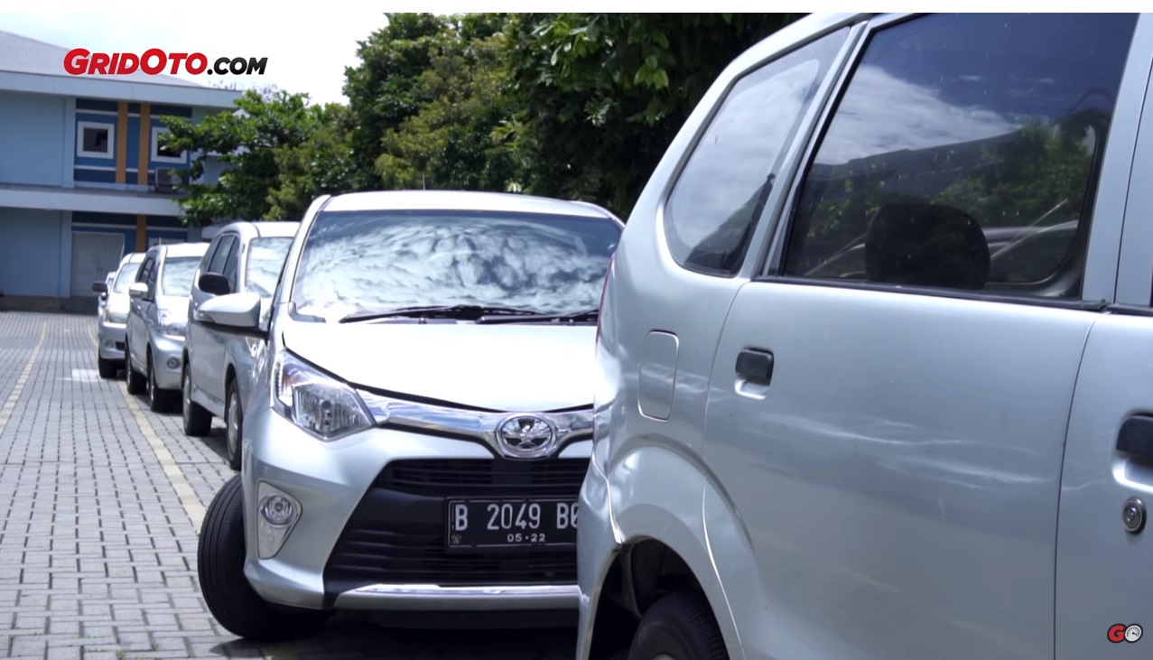 Sering Dilakukan Perempuan, Ternyata Putar Setir Seperti Ini Bikin Kaki Mobil Cepat Rusak