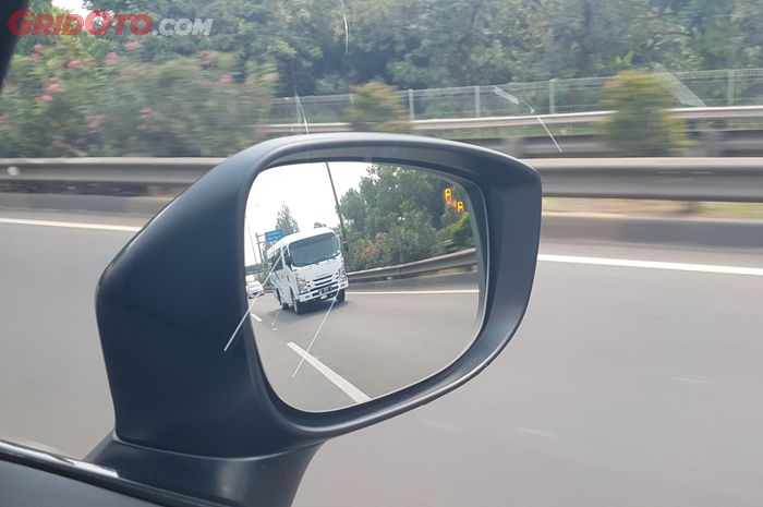 Awas Rea Maut Dekat Truk dan Bus, Simak Cara Hindari Blind Spot Menurut Ahli Safety