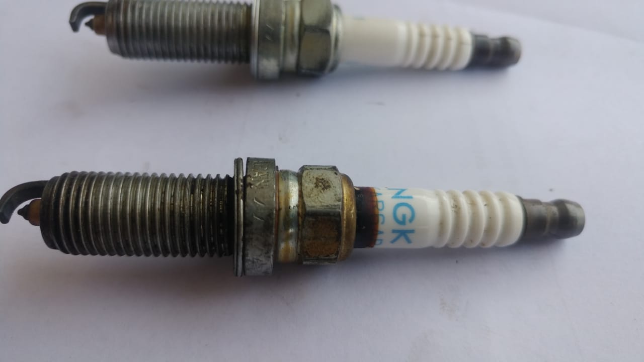 Melepas Pasang Busi Mobil Saat Mesin Panas Berisiko, Ini Penjelasannya