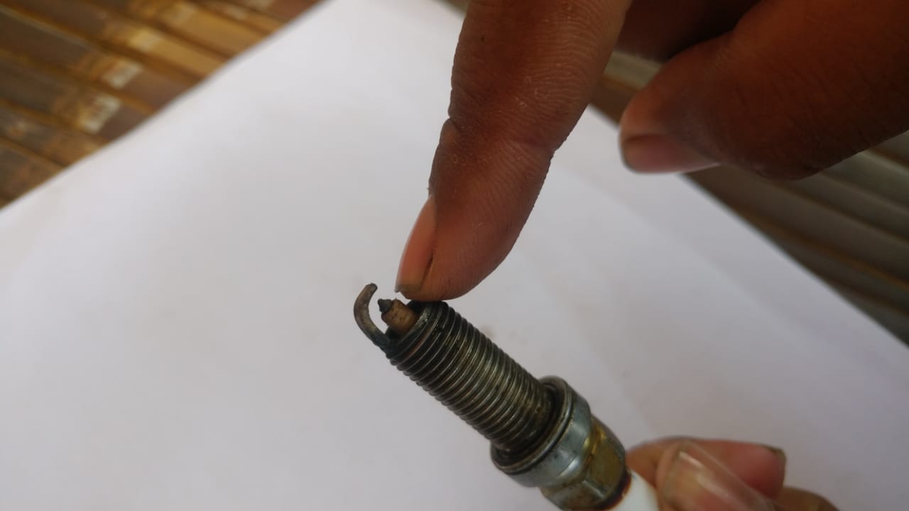 Cara Bersihkan Busi Iridium Mobil yang Kotor, Ahli Kasih Tahu