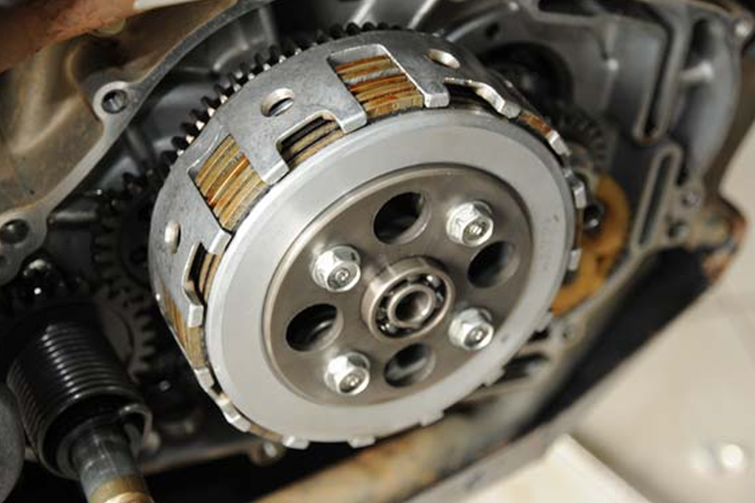 Ternyata Ini Penyebab Motor Bekas Masih Nyelonong Saat Kopling Ditarik