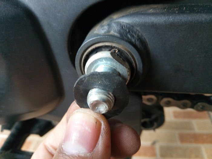 Begini Cara Mengatasi Footstep Belakang Motor Bekas Yang Getar, Dijamin Ampuh