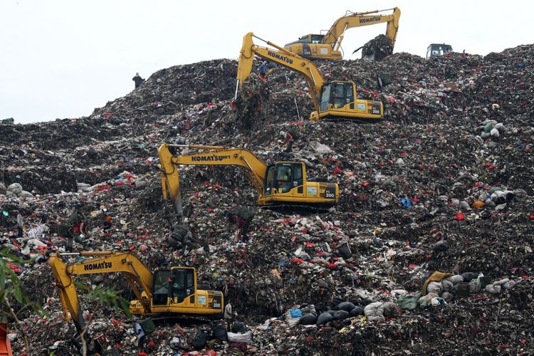 Gunung Sampah di Indonesia Rencananya Akan Diolah Jadi BBM, Ini 5 Teknologi yang Dipakai