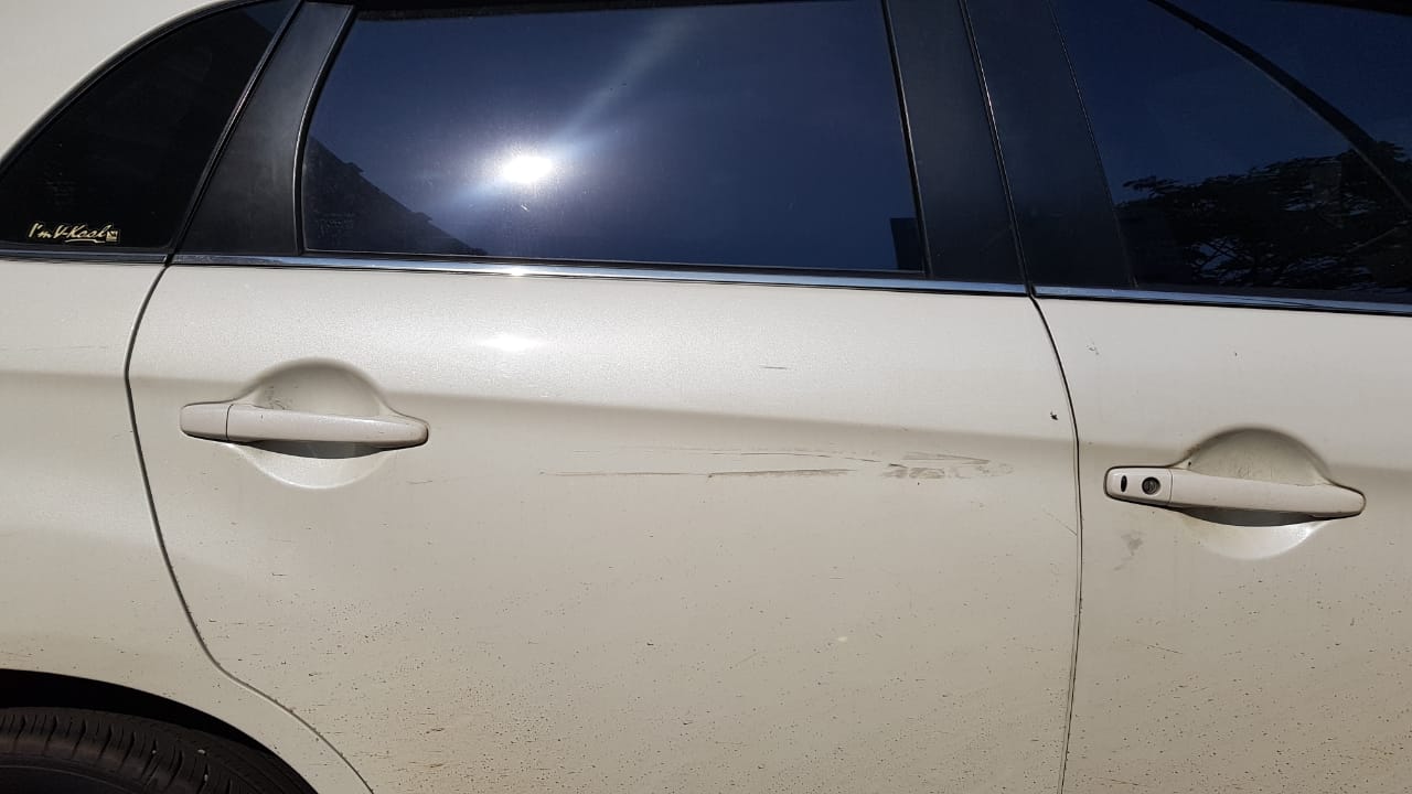 Jangan Kaget! Ini Kenapa Mobil Warna Putih Lebih Rentan Menguning