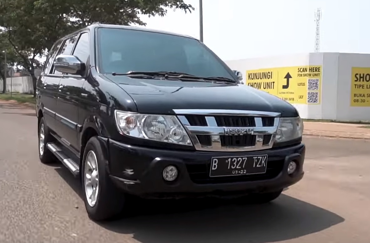 Isuzu, Menjelang  Puasa, Mobil Bekas Isuzu Panther 2012 Dijual Mulai Rp 100 Jutaan