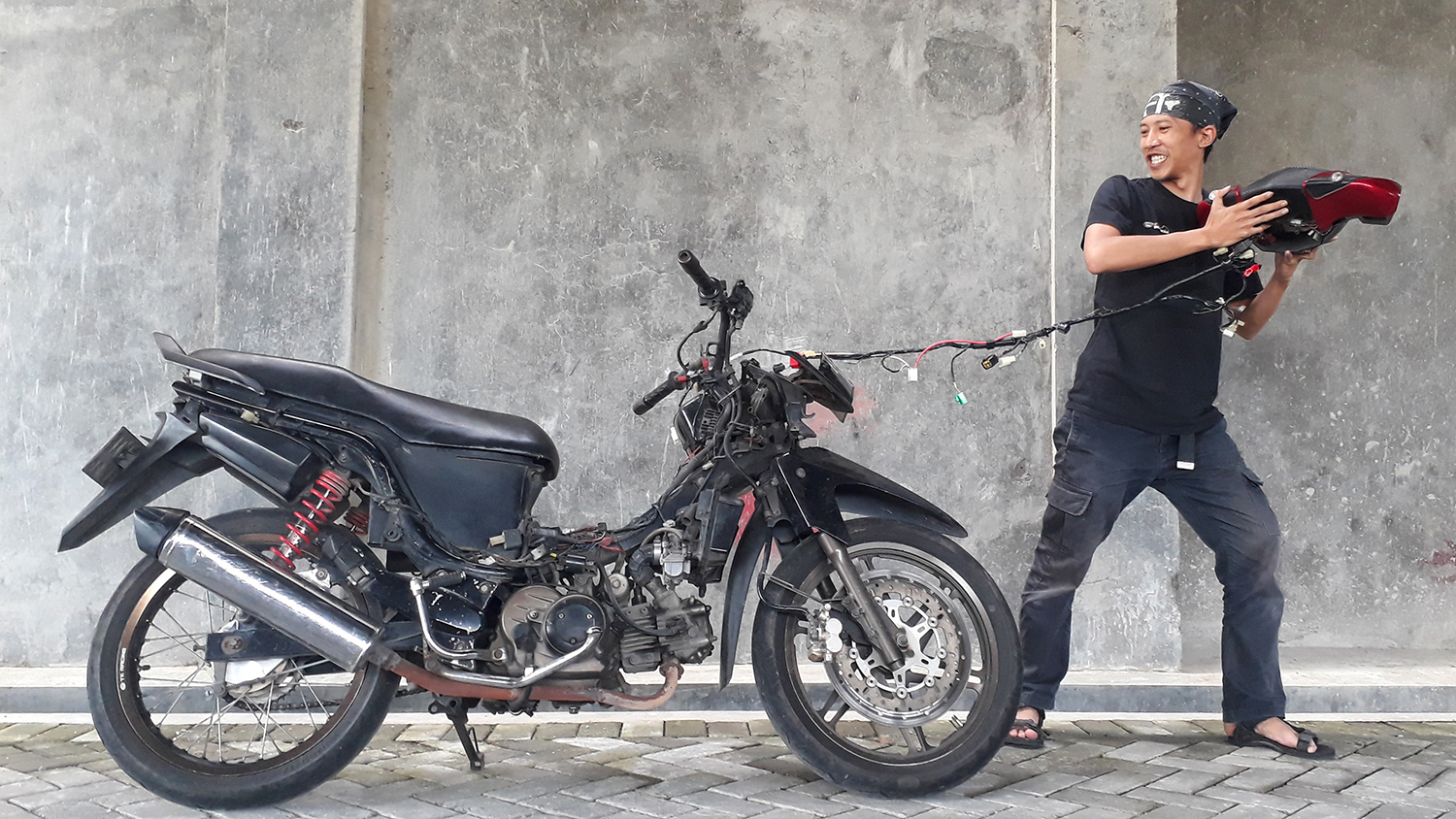Alasan Kenapa Jangan Pakai Kabel Bodi Imitasi di Motor Bekas Kesayangan