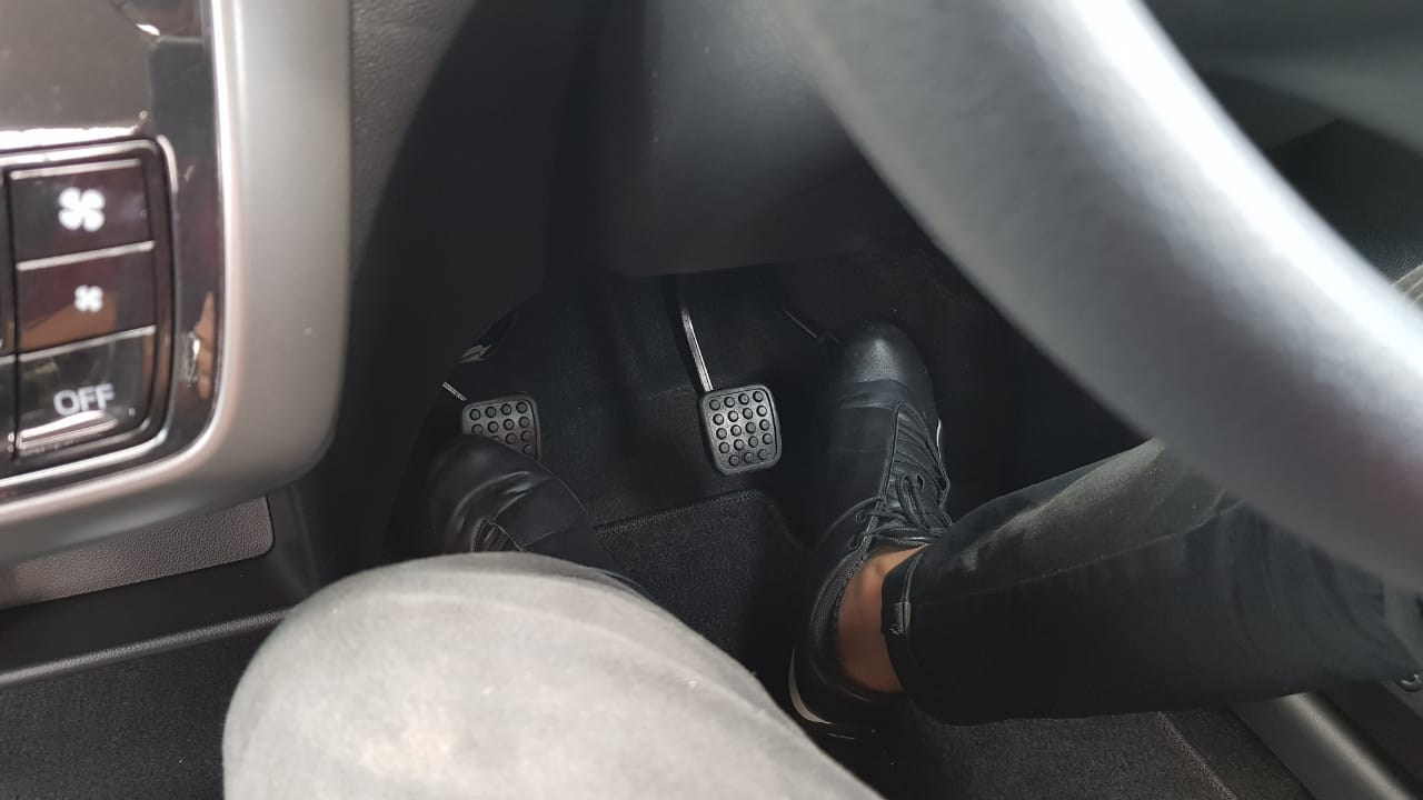 Jangan Asal Pilih Karpet Mobil, Waspada Kejadian Seperti Ini