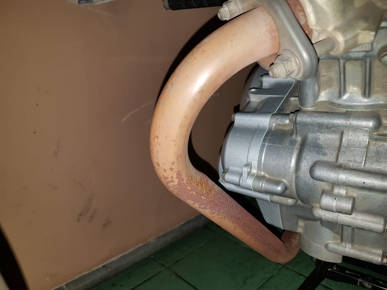 Ternyata Kebiasaan Sepele Ini Bikin Knalpot Motor Bekas Kuning Seperti Kerak