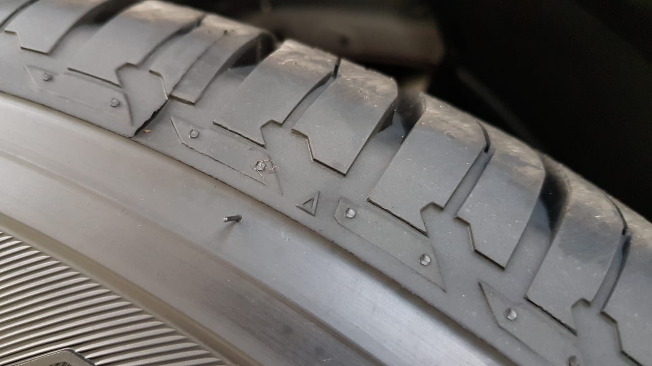 Harus Tahu, Ini Efek Ban Mobil Bekas Kotor Enggak Pernah Dibersihkan