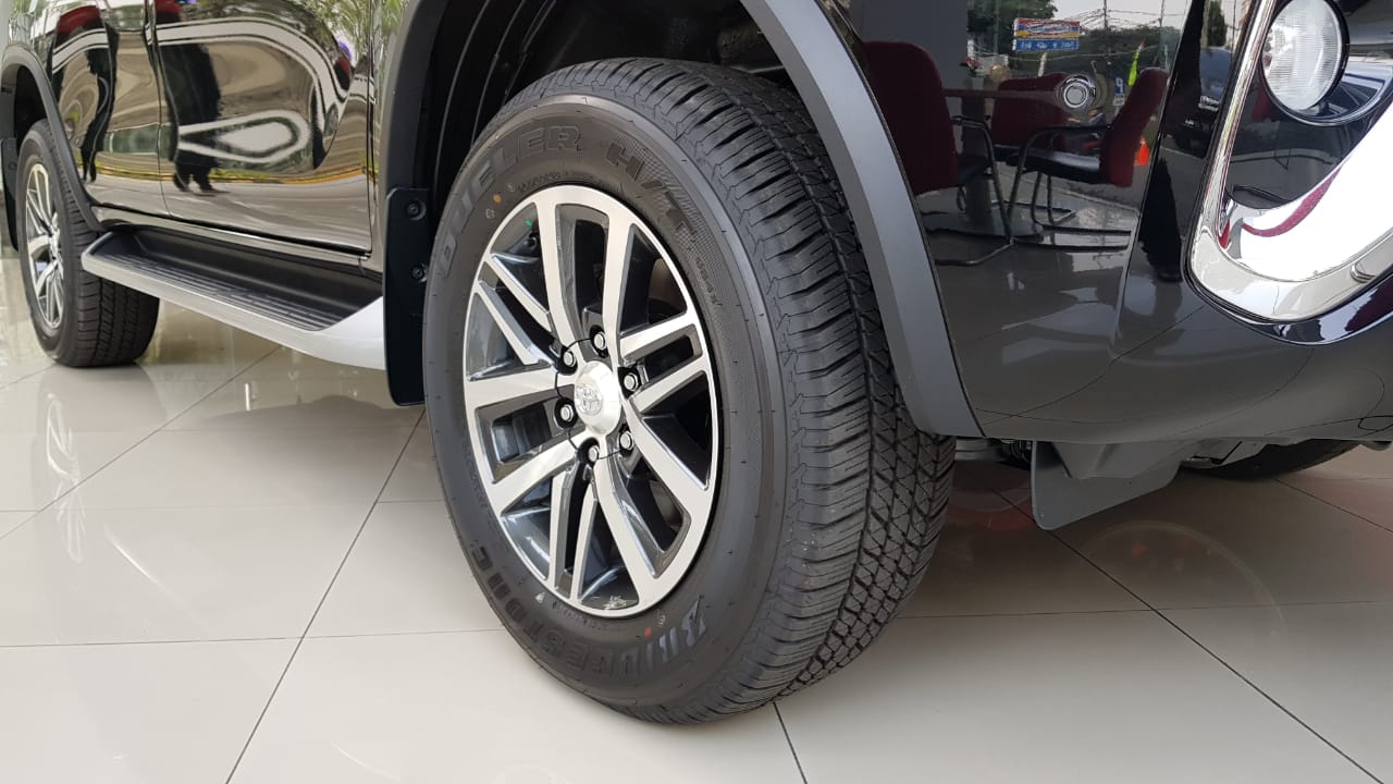 Ini Penyebab Ban Mobil Bekas Tiba-tiba Habis Sebelah Pasca Mudik