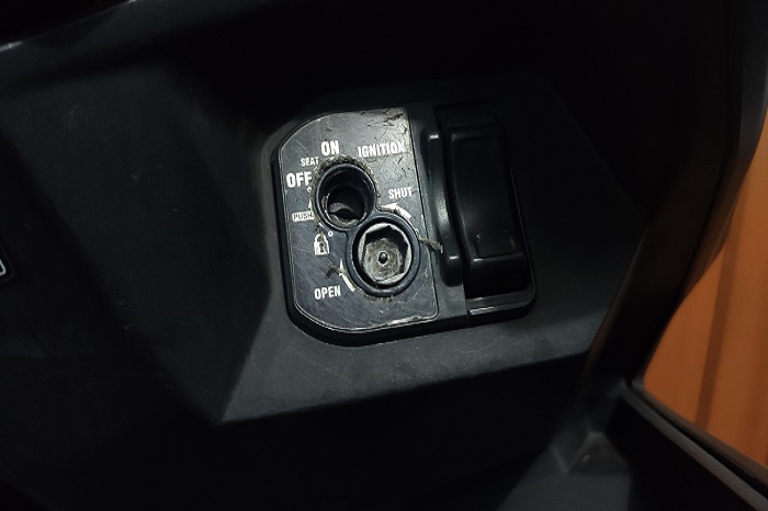 Cara Mengatasi Tombol Bukaan Jok motor Matic Honda BeAT Macet
