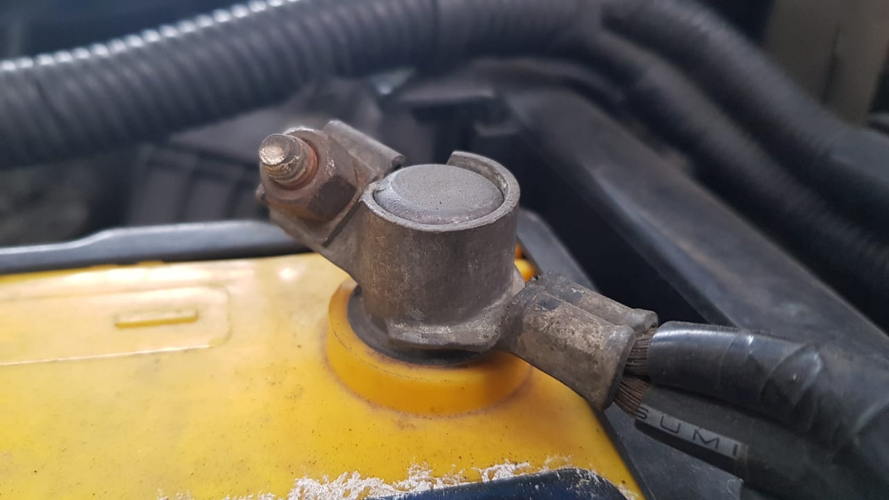 Ini Dampak Kabel Massa Aki Di Mobil Bekas Kesayangan Jarang Dirawat