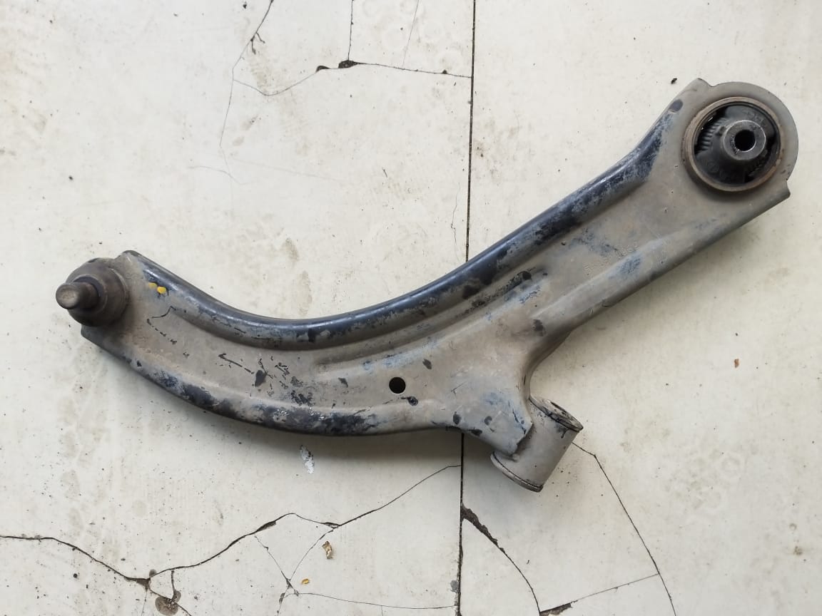 Persiapan Mudik, Ini Tanda Lower Arm Mobil bekas Nissan Livina Rusak