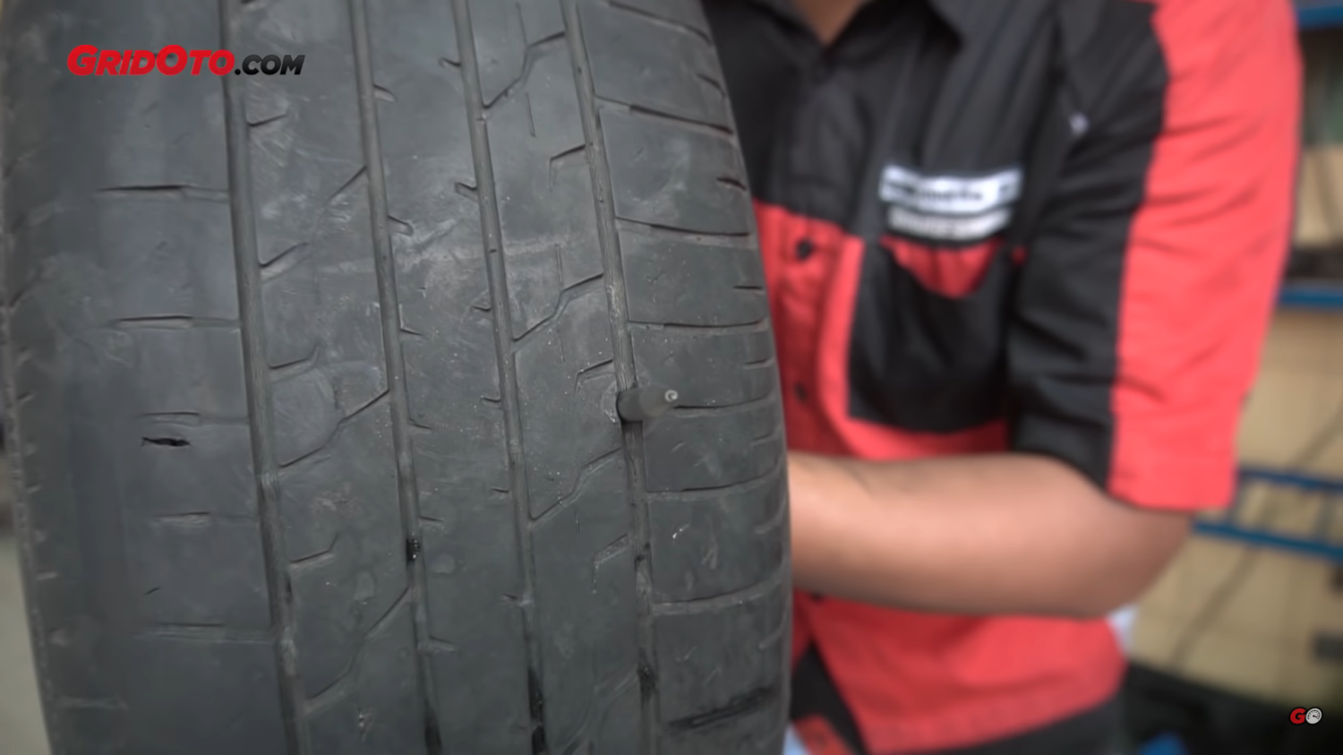 Ini Yang Harus Kalian Lakukan Saat Ban Mobil Bekas Bocor Halus Pasca Lebaran